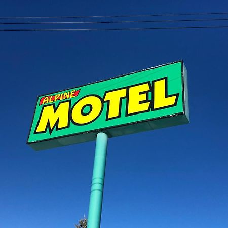Alpine Motel Rocky Mountain House Exterior foto