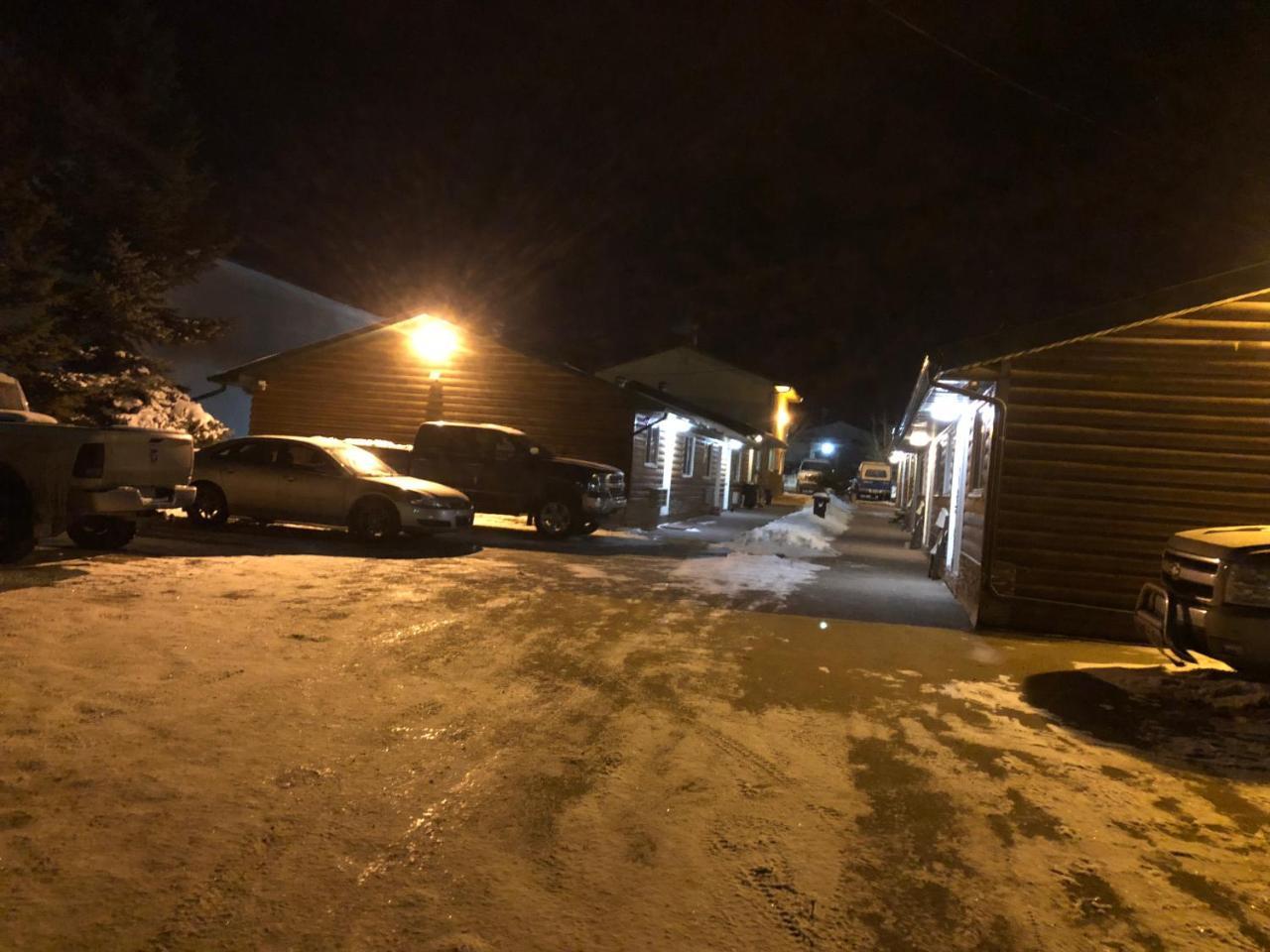 Alpine Motel Rocky Mountain House Exterior foto